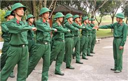 Gần gũi sẻ chia, kịp thời động viên chiến sĩ mới